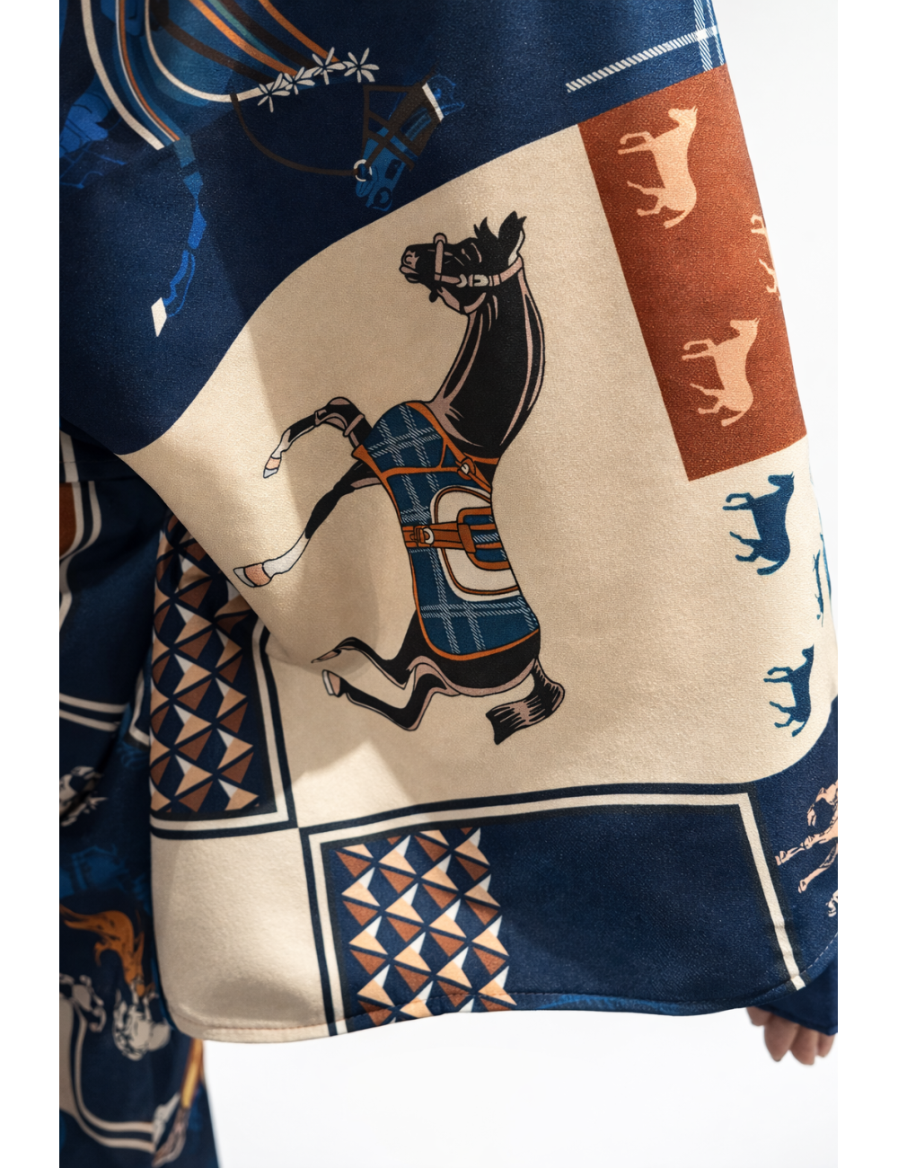 Cape femme imprimée avec ceinture pas cher| MisterPrice.fr