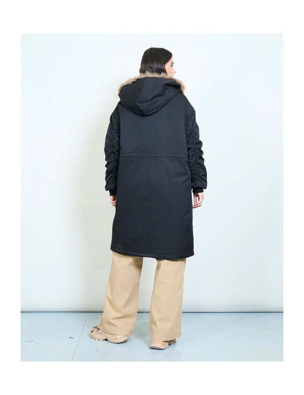Doudoune longue femme à capuche à petit prix | Destock En Live .com